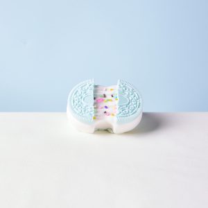 White-blue Stretchy Cookie Sandwich Taba Squishy